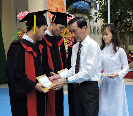 Tưng bừng khai giảng năm học mới