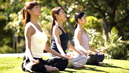 Có nhiều cách giảm nhẹ cơn đau mãn tính không cần thuốc