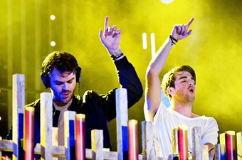 The Chainsmokers: Làn gió mới của EDM