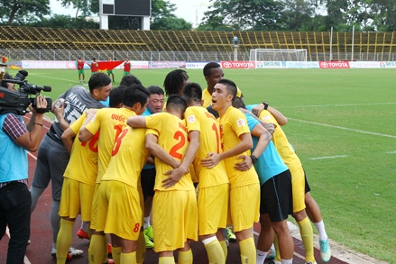 Cuộc đua vô địch gay cấn đến phút cuối