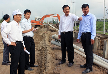 Lãnh đạo thành phố yêu cầu đẩy nhanh tiến độ thi công
một số công trình giao thông