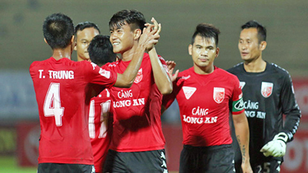 Long An ở lại V.League