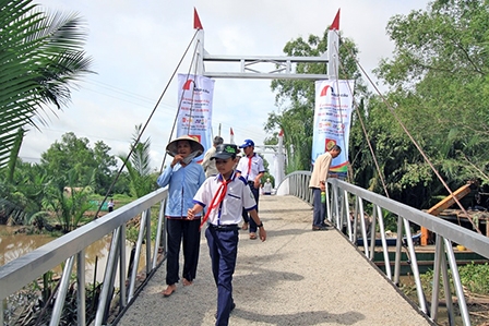 Sóc Trăng: Đưa vào sử dụng cây cầu thứ 10 do Tân Hiệp Phát tài trợ