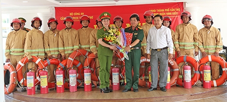 Ra mắt mô hình kiểm tra an toàn về PCCC và cứu nạn
cứu hộ trên các tuyến sông