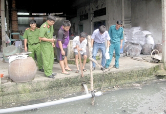 Trách nhiệm hình sự của pháp nhân đối với tội gây ô nhiễm môi trường