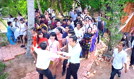 Vô duyên như... quảng cáo !