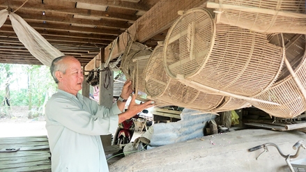 Lũ thấp, nhiều làng nghề điêu đứng