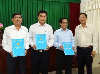 Triển khai các Quyết định của Chủ tịch UBND TP Cần Thơ về công tác tổ chức cán bộ