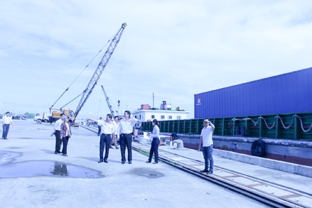 Hỗ trợ doanh nghiệp xuất nhập khẩu 
về thủ tục hải quan và dịch vụ logistics