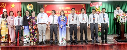 Đẩy mạnh phong trào thi đua yêu nước, 
xây dựng tổ chức công đoàn vững mạnh