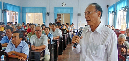 Đoàn Đại biểu Quốc hội đơn vị TP Cần Thơ
tiếp xúc cử tri phường Lê Bình, quận Cái Răng