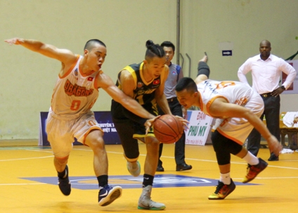 Căng thẳng trận Cantho Catfish thắng Danang Dragon