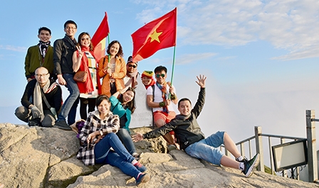 Chinh phục “nóc nhà Đông Dương”