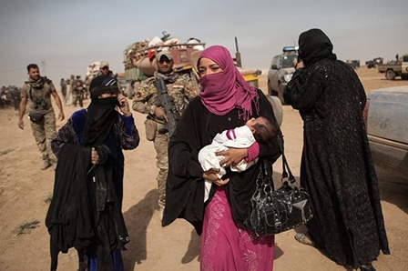 IS bị truy đuổi ở cả Syria và Iraq