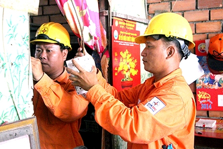 Tri ân khách hàng