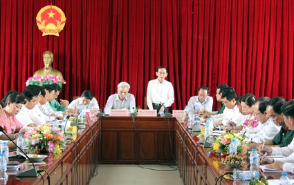 Lãnh đạo thành phố làm việc với huyện Phong Điền 
về tình hình thực hiện nhiệm vụ phát triển kinh tế-xã hội