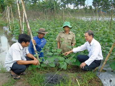 Bí thư chi bộ gương mẫu