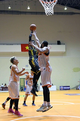 Cantho Catfish dẫn điểm nhưng bị Danang Dragon thắng ngược