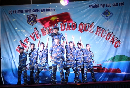 Dũng cảm giúp dân, giữ nghiêm pháp luật