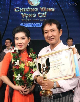 “Con nhà nòi” rung “Chuông vàng vọng cổ”