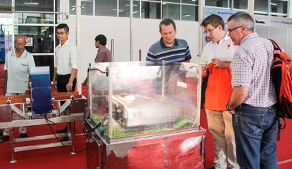 Sản phẩm, thiết bị máy móc công nghệ cao thu hút khách