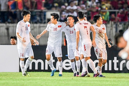 Công Vinh lại tỏa sáng đúng lúc !