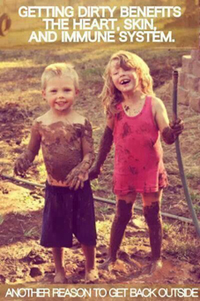 Những lợi ích tâm lý khi cho trẻ chơi dơ