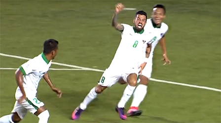 Singapore  Indonesia: 1-2<br>
Indonesia 
ngược dòng vào bán kết