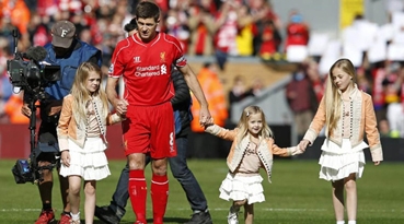 Steven Gerrard tài hoa, mẫu mực