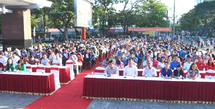 Nhiều địa phương tổ chức mít tinh phòng, chống HIV/AIDS