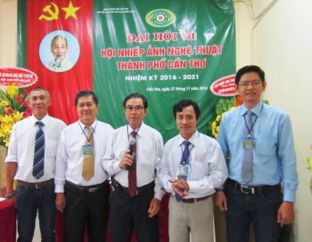 Nghệ sĩ nhiếp ảnh Tô Hoàng Vũ tái đắc cử 
Chủ tịch Hội Nhiếp ảnh nghệ thuật TP Cần Thơ