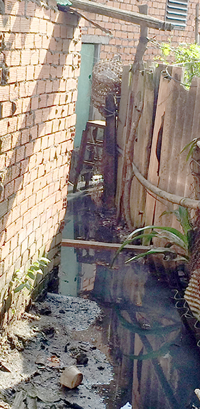 Xây dựng lấn chiếm mương thoát nước