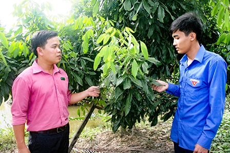 Học Bác- 
sống trách nhiệm, nghĩa tình