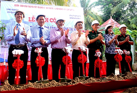 Xuất quân thực hiện các công trình 
Tết Quân - Dân năm 2017