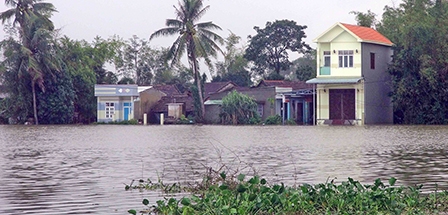 Mưa lũ ở khu vực miền Trung gây thiệt hại nặng nề về người và tài sản