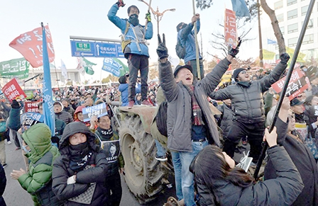 Quốc hội Hàn Quốc thông qua kiến nghị luận tội tổng thống