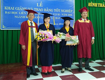 Trường Cao đẳng Kinh tế - Kỹ thuật Cần Thơ: Trao bằng tốt nghiệp cho 71 

tân cử nhân, kỹ sư