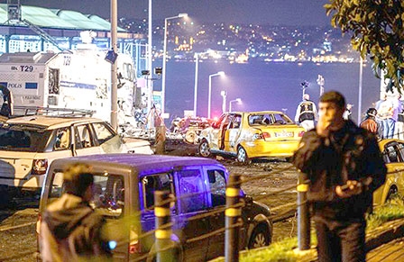 Đánh bom kép ở Thổ Nhĩ Kỳ, 
gần 200 người thương vong