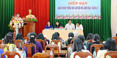 Phụ nữ tham chính