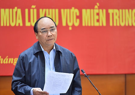 Thủ tướng Nguyễn Xuân Phúc: Tuyệt đối không để người dân các vùng mưa lũ bị đói, rét