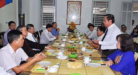 Lãnh đạo Ban Chỉ đạo Tây Nam Bộ và TP Cần Thơ thăm và chúc mừng Giáng sinh năm 2016