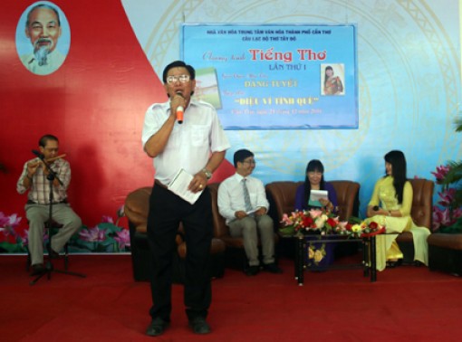 Ra mắt chương trình Tiếng thơ tại Cần Thơ