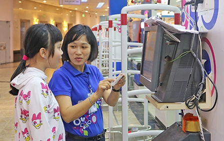 Doanh nghiệp ứng dụng thương mại 
điện tử để tăng sức cạnh tranh