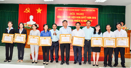 Nâng cao năng lực lãnh đạo, sức chiến đấu của tổ chức Đảng và chất lượng đội ngũ đảng viên trong doanh nghiệp