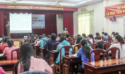 Nâng cao kiến thức, kỹ năng giám sát 
và phản biện cho cán bộ Hội các cấp