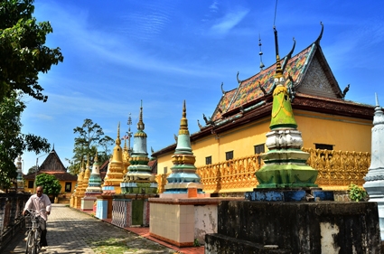 Vòng quanh Xà Tón