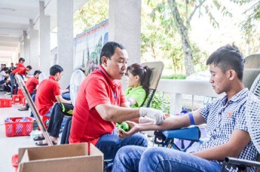 Cán bộ, sinh viên Trường 
Đại học Cần Thơ hiến hơn 6.400 đơn vị máu