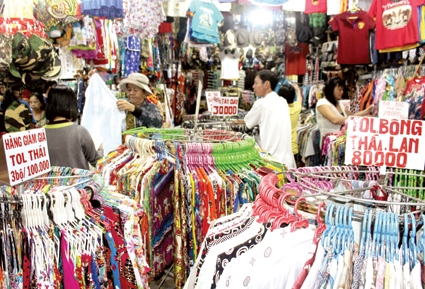 Săn hàng khuyến mãi