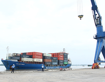 Phát triển hệ thống cảng 
vùng ĐBSCL