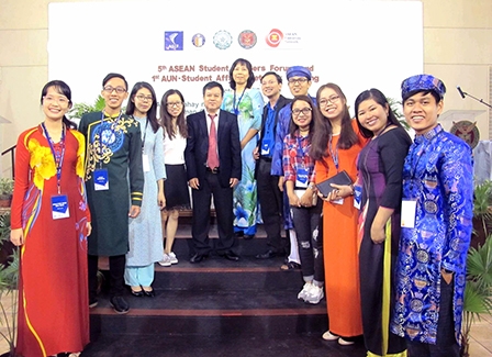 Trang bị kiến thức, kỹ năng 
để hội nhập